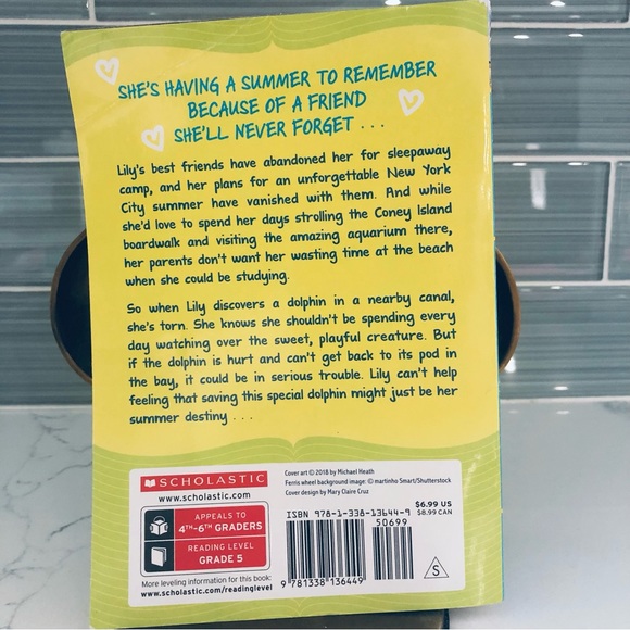 Bundle of 3 Scholastic Books plus Small Pencil Case - Picture 3 of 8